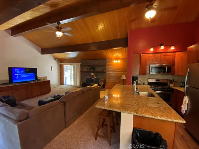 24992 Valle Drive, Crestline, California 92325