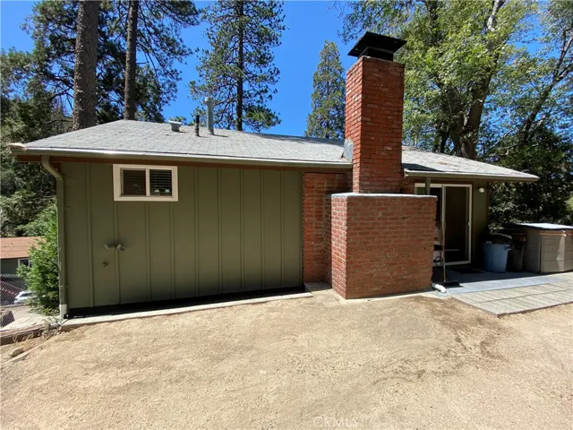 24992 Valle Drive, Crestline, California 92325