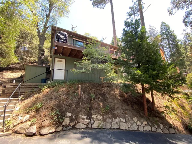 24992 Valle Drive, Crestline, California 92325