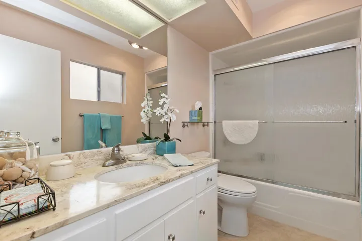 018_Bathroom
