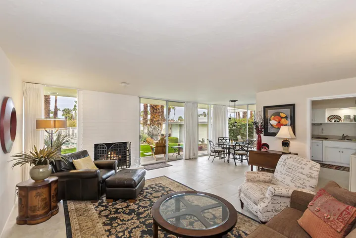 007_Living Room