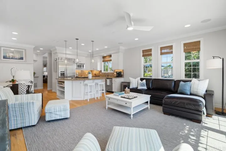 701 H Avenue, Coronado, California 92118