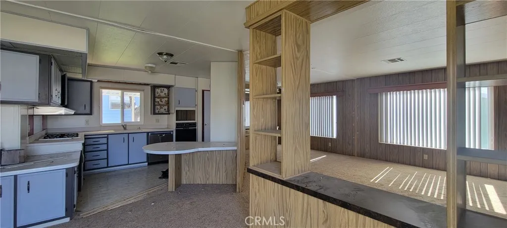 Amazing Open Kitchen Floor Plan with Large Living and Dining Room area