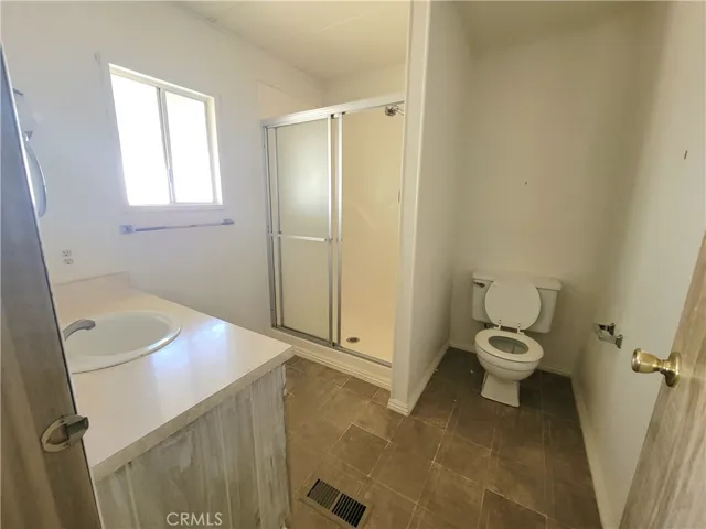 Master Bathroom is nice!