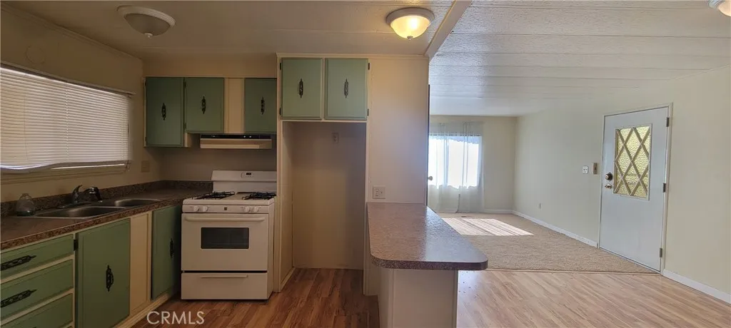 Open Kitchen Floorplan
