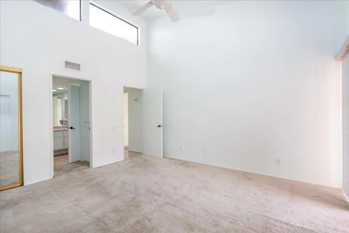 15-2030normandycourt-hr-15