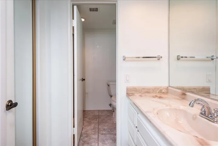 10-2030normandycourt-hr-10