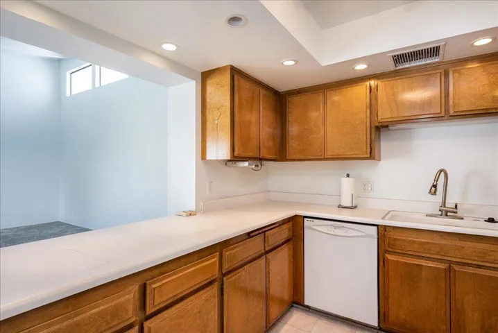 25-2030normandycourt-hr-25