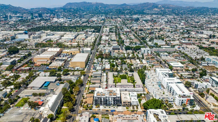 5153 Maplewood Avenue 401, Los Angeles, California 90004