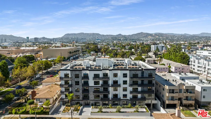 5153 Maplewood Avenue 401, Los Angeles, California 90004