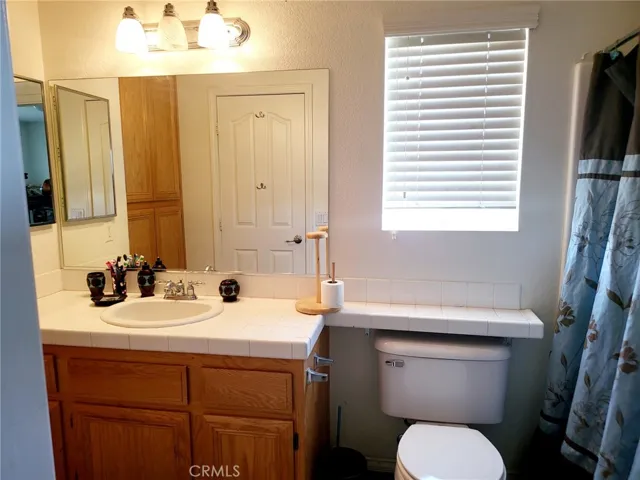 Upstairs Full Bath