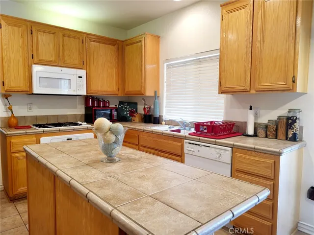 42846 21st Street W, Lancaster, California 93536