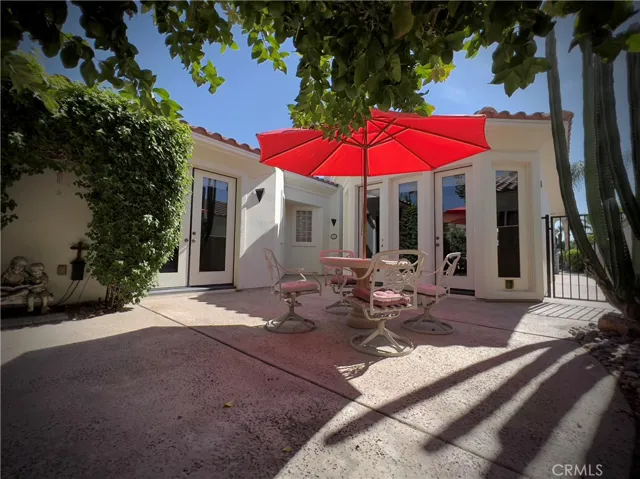 Private Courtyard