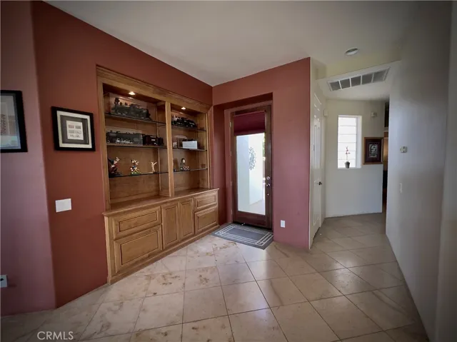 Custom Built-In Cabinets