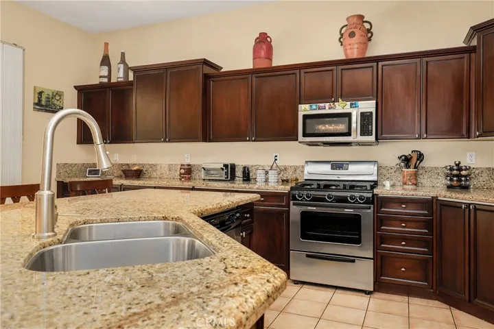 1380 Whispering Wind Lane, Corona, California 92881