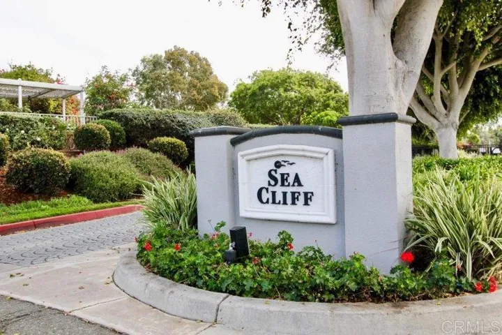 7325 Lantana, Carlsbad, California 92011