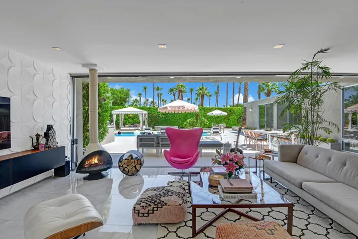 LIVING ROOM STRAIGHT OUT MLS