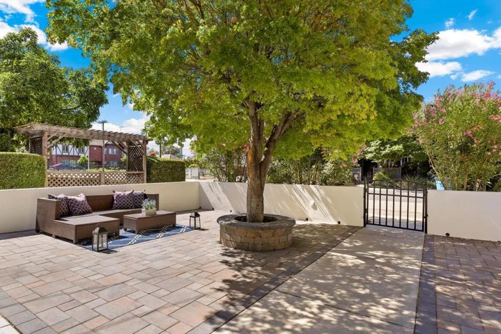 533 Robin Drive, Santa Clara, California 95050