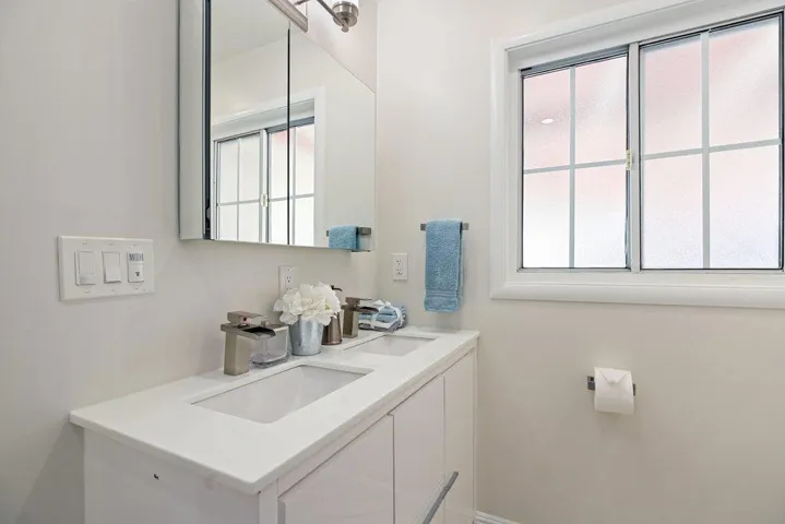 533 Robin Drive, Santa Clara, California 95050