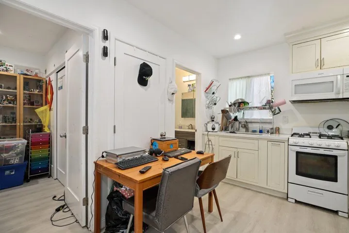 533 Robin Drive, Santa Clara, California 95050