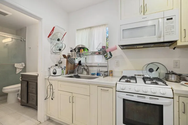 533 Robin Drive, Santa Clara, California 95050