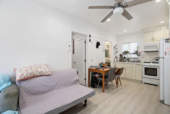 533 Robin Drive, Santa Clara, California 95050
