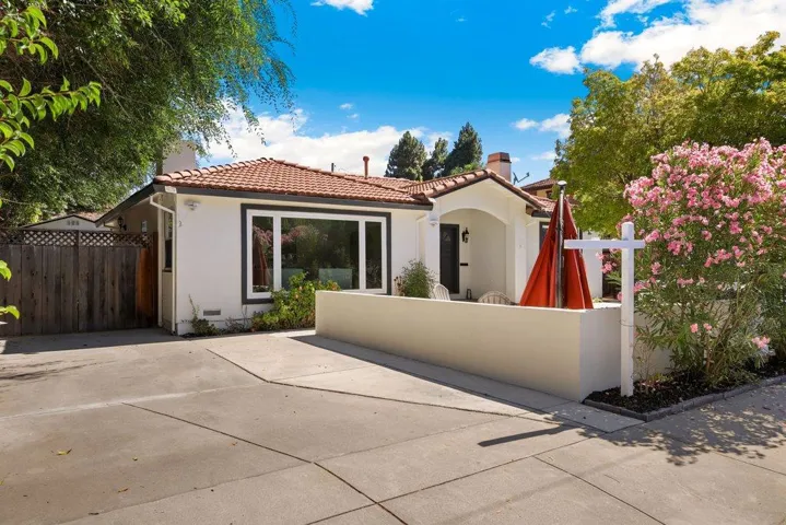 533 Robin Drive, Santa Clara, California 95050