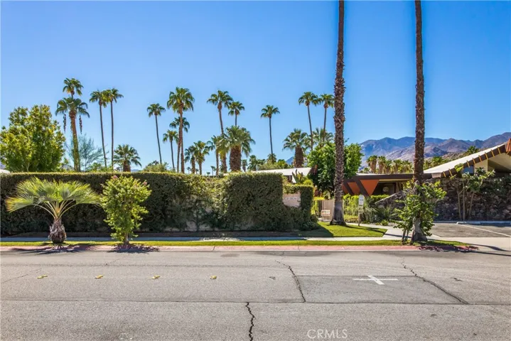 239 E Twin Palms Drive, Palm Springs, California 92264