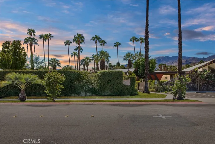 239 E Twin Palms Drive, Palm Springs, California 92264