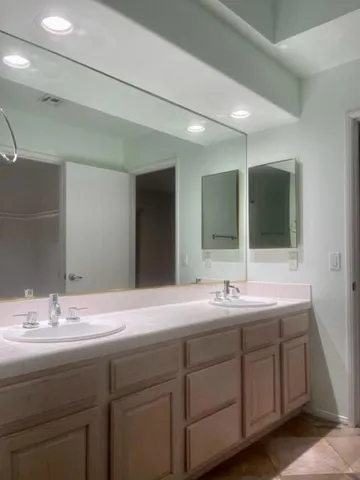 Bath - Primary