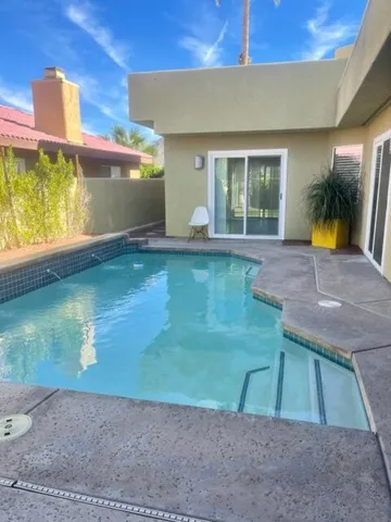 Pool 1