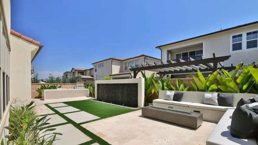 17322 Burrows Lane, Huntington Beach, California 92649
