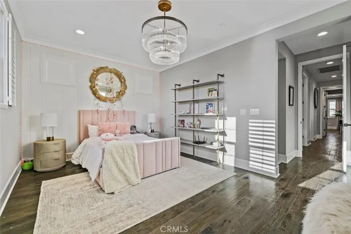 Upstairs bedroom.