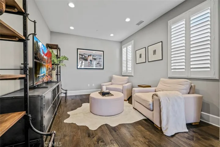 Spacious master retreat can be converted to the 5th bedroom.