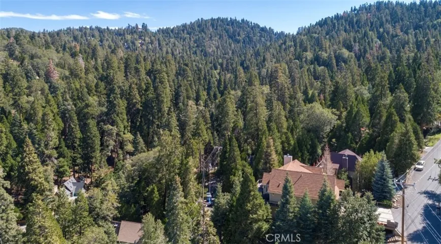 28626 Shenandoah Drive, Lake Arrowhead, California 92352