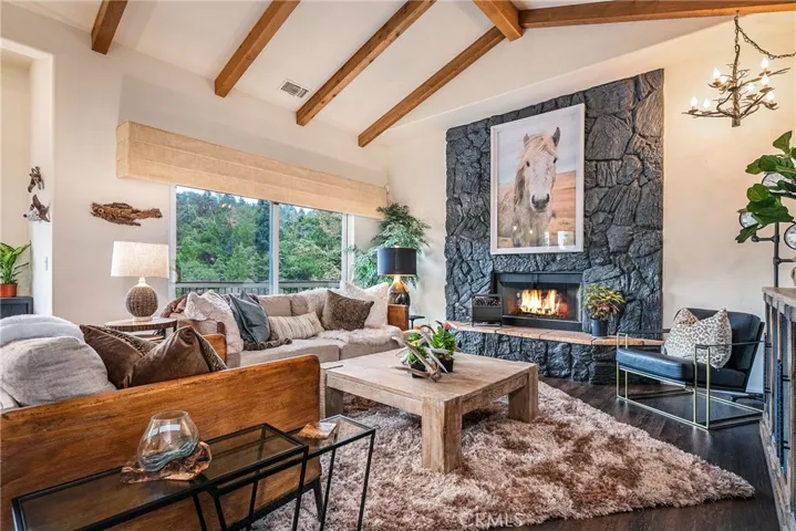 28626 Shenandoah Drive, Lake Arrowhead, California 92352