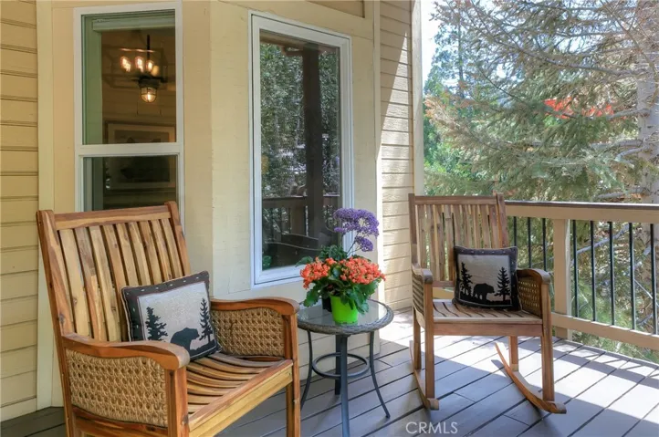 28626 Shenandoah Drive, Lake Arrowhead, California 92352