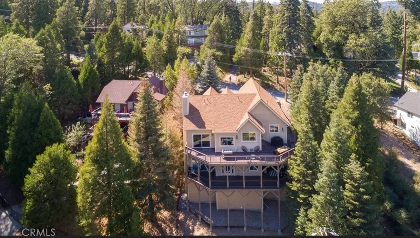 28626 Shenandoah Drive, Lake Arrowhead, California 92352