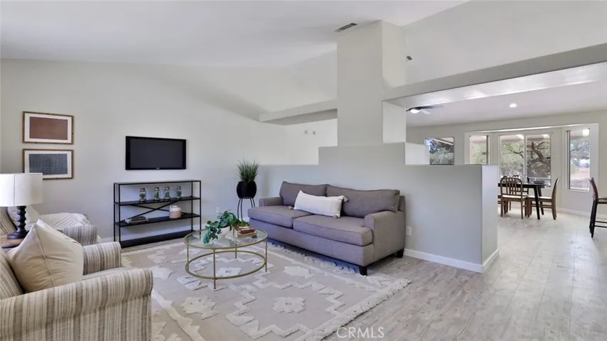 7585 Whitney Avenue, Yucca Valley, California 92284