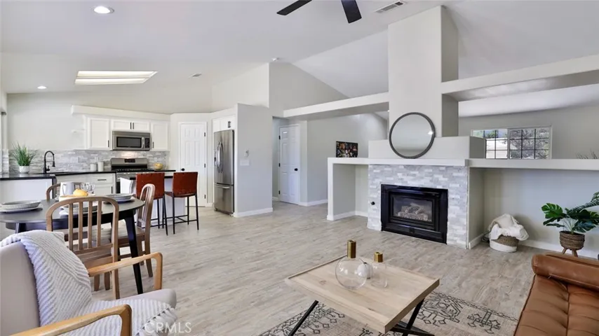7585 Whitney Avenue, Yucca Valley, California 92284