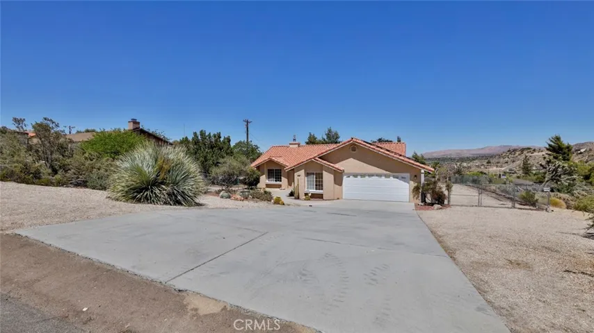 7585 Whitney Avenue, Yucca Valley, California 92284