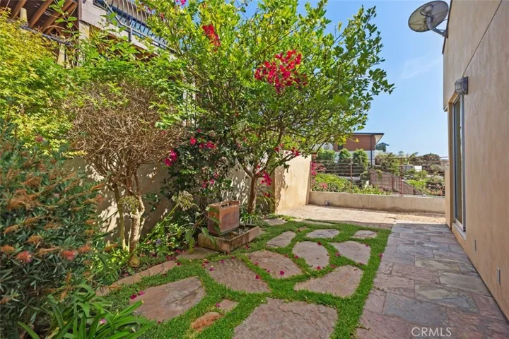 159 Dumond Drive, Laguna Beach, California 92651