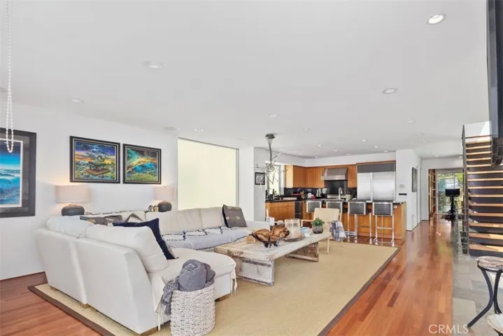 159 Dumond Drive, Laguna Beach, California 92651