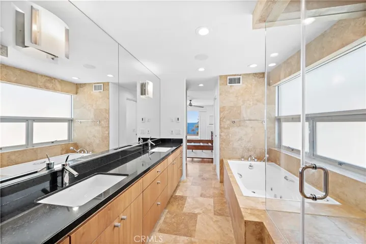 159 Dumond Drive, Laguna Beach, California 92651