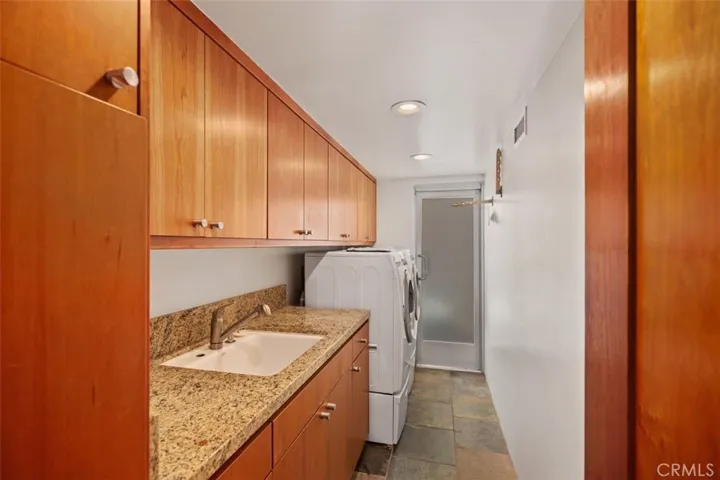 159 Dumond Drive, Laguna Beach, California 92651