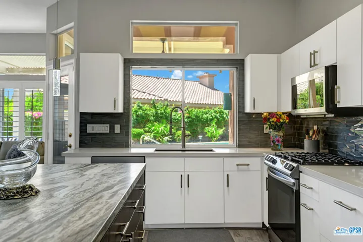 38415 Waverly Road, Palm Desert, California 92211