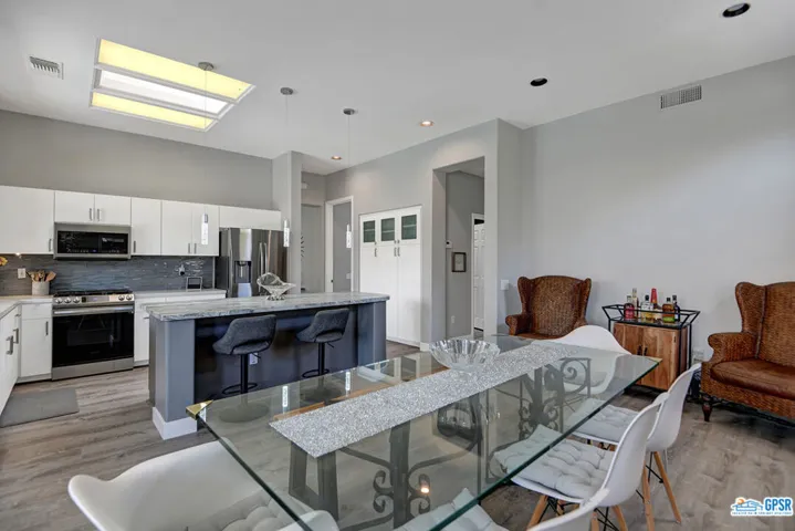 38415 Waverly Road, Palm Desert, California 92211