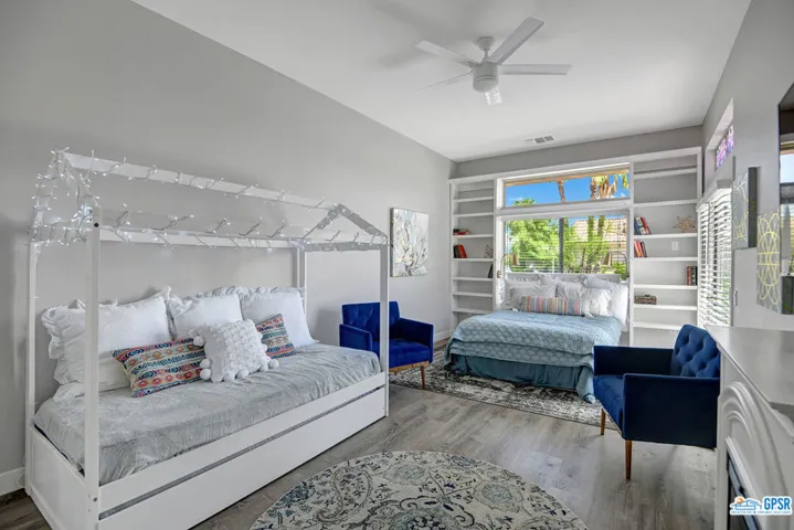 2nd Bedroom with on suite full bathroom in sun city, Palm Desert California