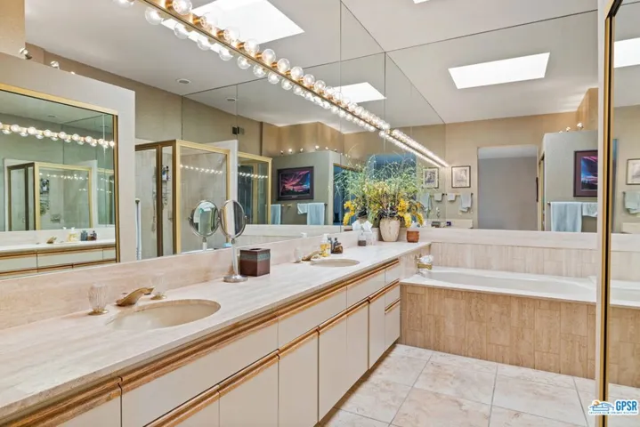 30 Cresta Verde Drive, Rancho Mirage, California 92270