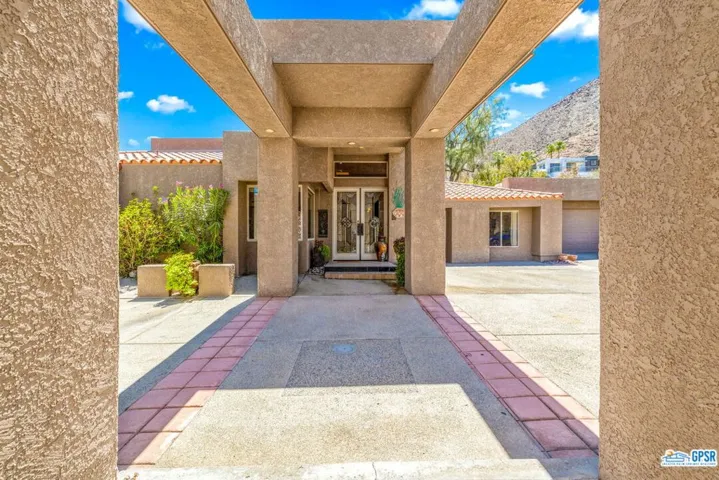 30 Cresta Verde Drive, Rancho Mirage, California 92270